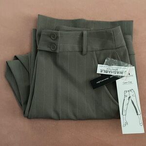 Larry Levine Career Crop Dress Pants